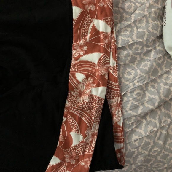 VICTORIA SECRET LEGGINGS - Picture 5 of 8